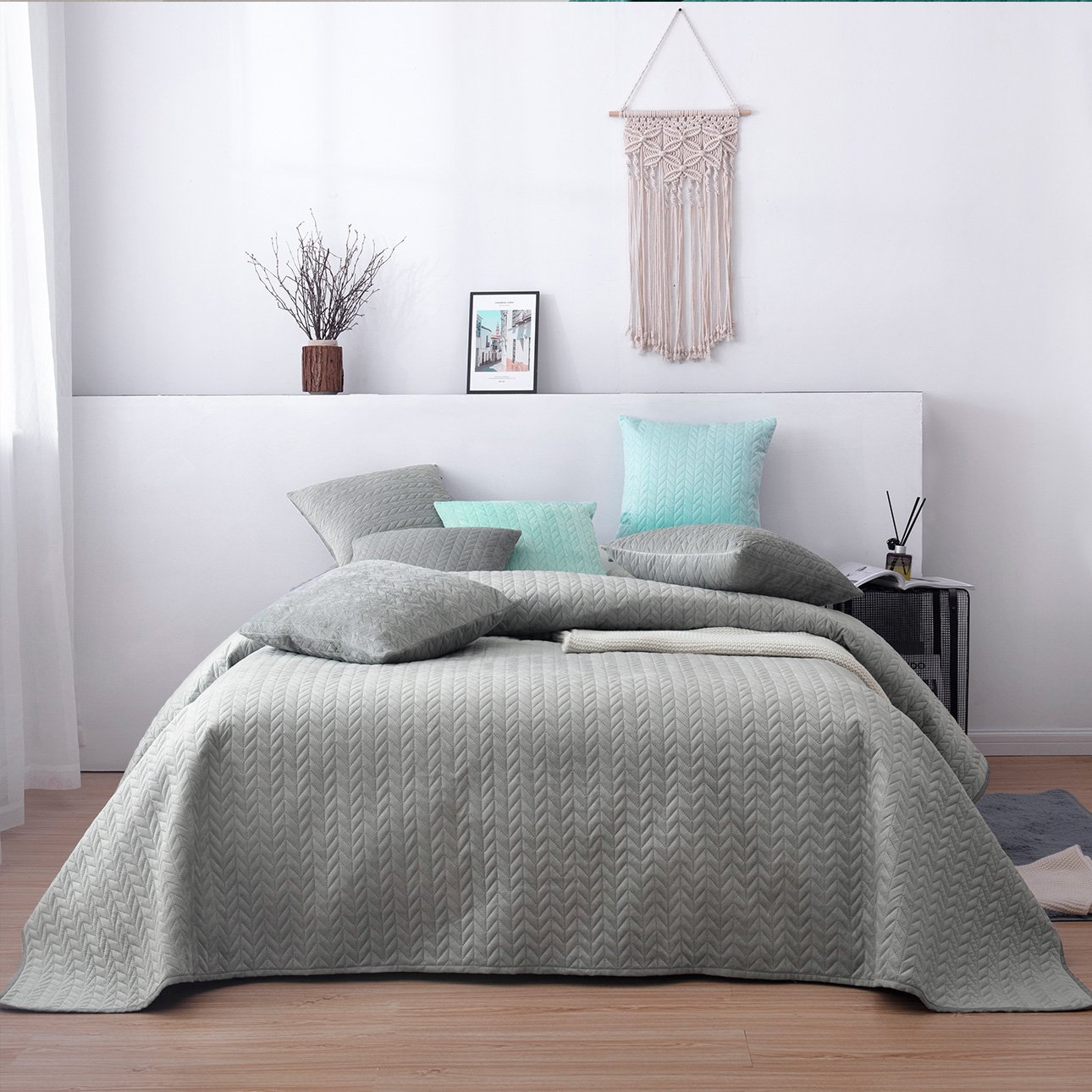 Eurofirany Couvre-lit matelassé en Velours de qualité supérieure - pour Toute l'année - Couleur : Argent et Bleu - Matelassé - pour lit Double - 220 x