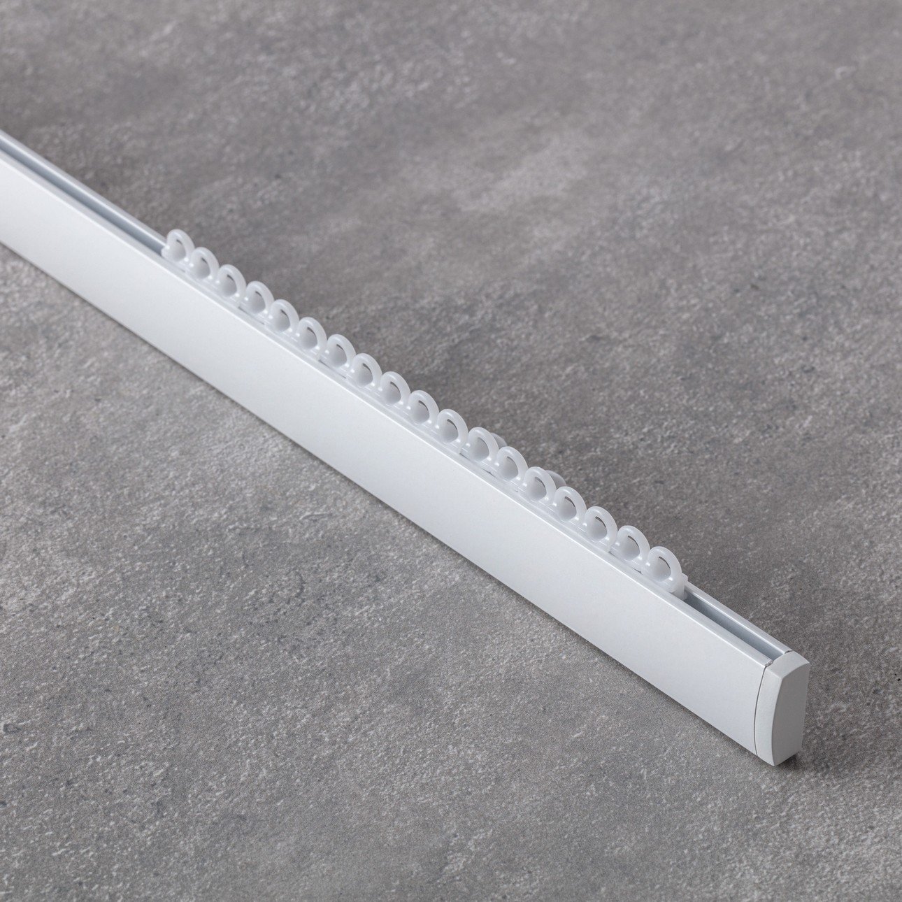 Hliníková stropní lišta Premium jednoduchá 180 cm bílá - sada